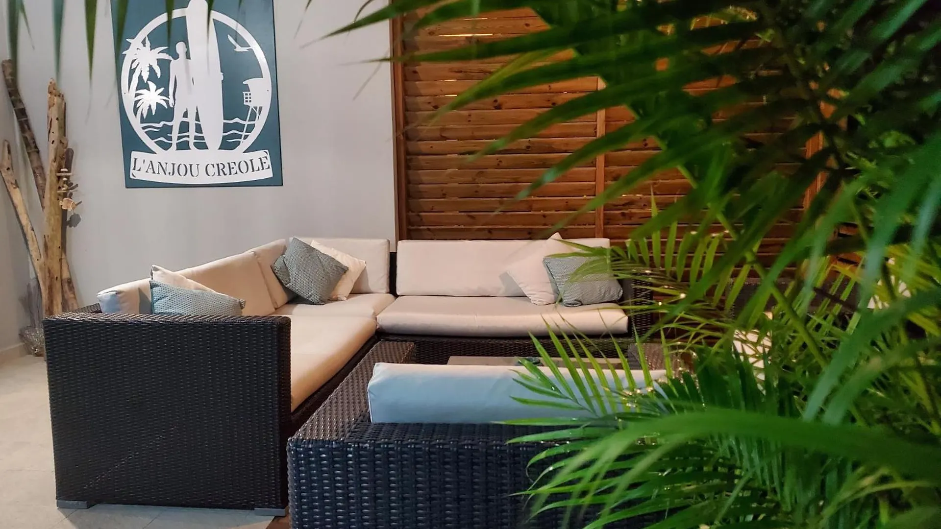 Holiday home Villa L'Anjou Creole A Sainte Anne En Guadeloupe Avec Piscine Privee Et 3 Chambres Pour 6 Personnes