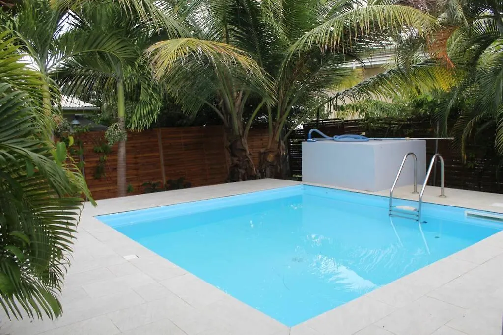 Holiday home Villa L'Anjou Creole A Sainte Anne En Guadeloupe Avec Piscine Privee Et 3 Chambres Pour 6 Personnes