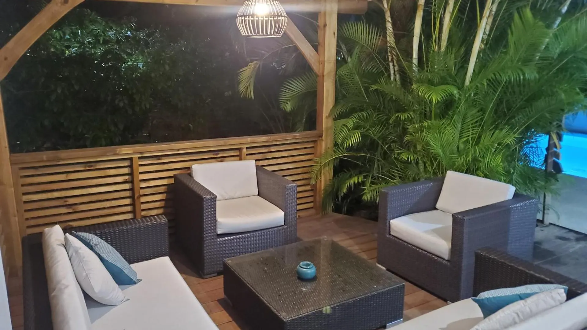 Villa L'Anjou Creole A Sainte Anne En Guadeloupe Avec Piscine Privee Et 3 Chambres Pour 6 Personnes Holiday home