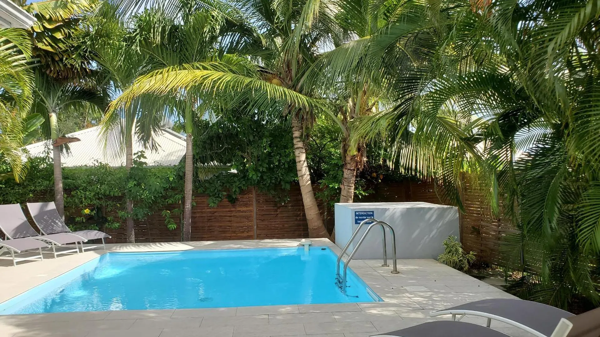Villa L'Anjou Creole A Sainte Anne En Guadeloupe Avec Piscine Privee Et 3 Chambres Pour 6 Personnes Holiday home Sainte-Anne (Grande-Terre)